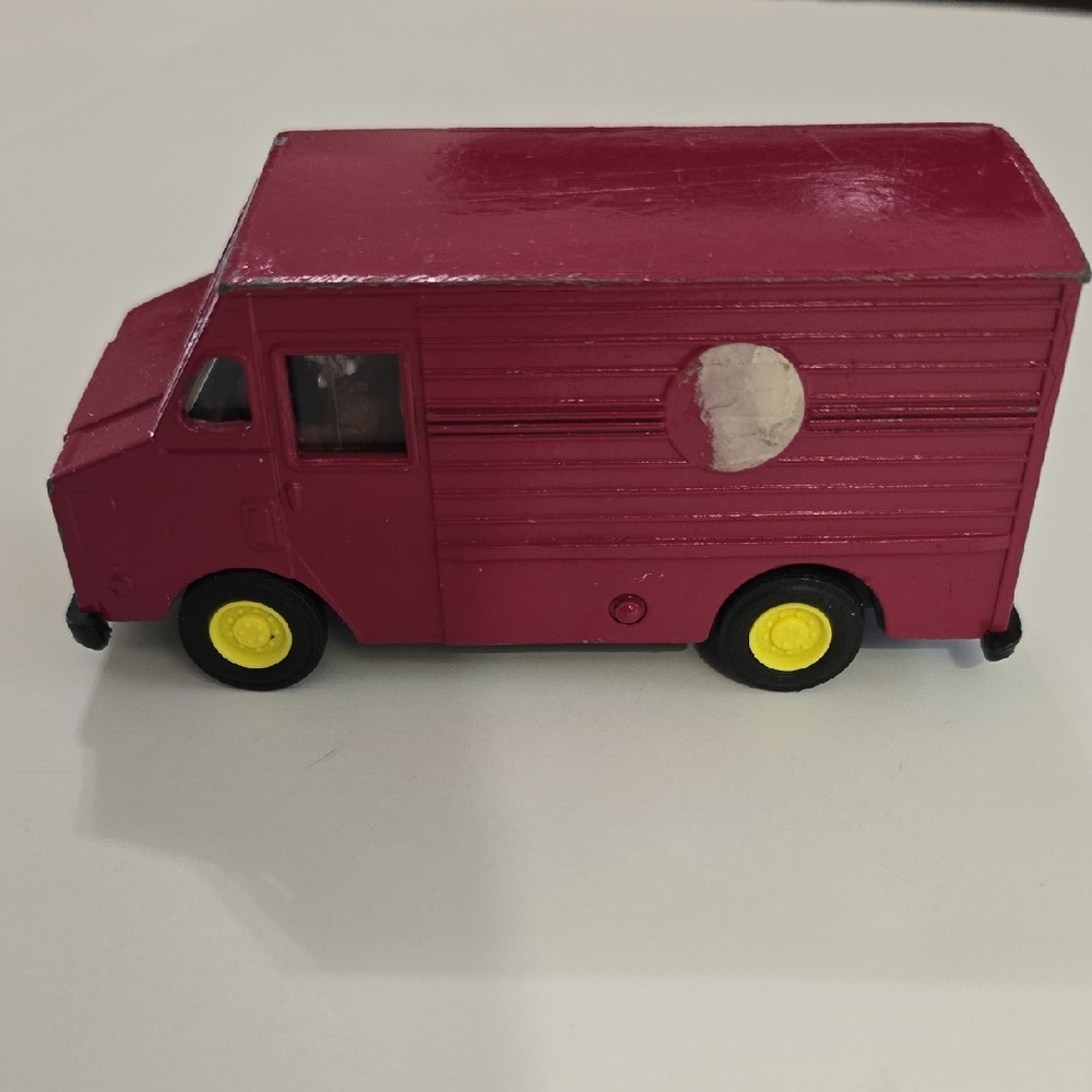 Vintage 1989 Ertl The Joker Van die-cast metal toy vehicle